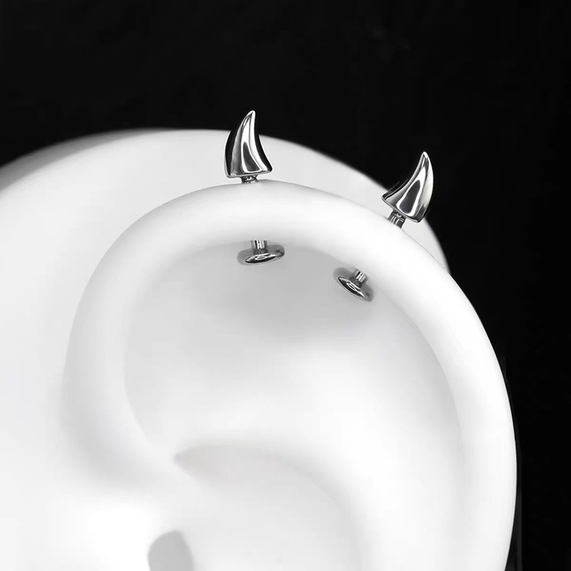 Women'S Accessories Jewelry Sale - Orecchino piercing a forma di corno