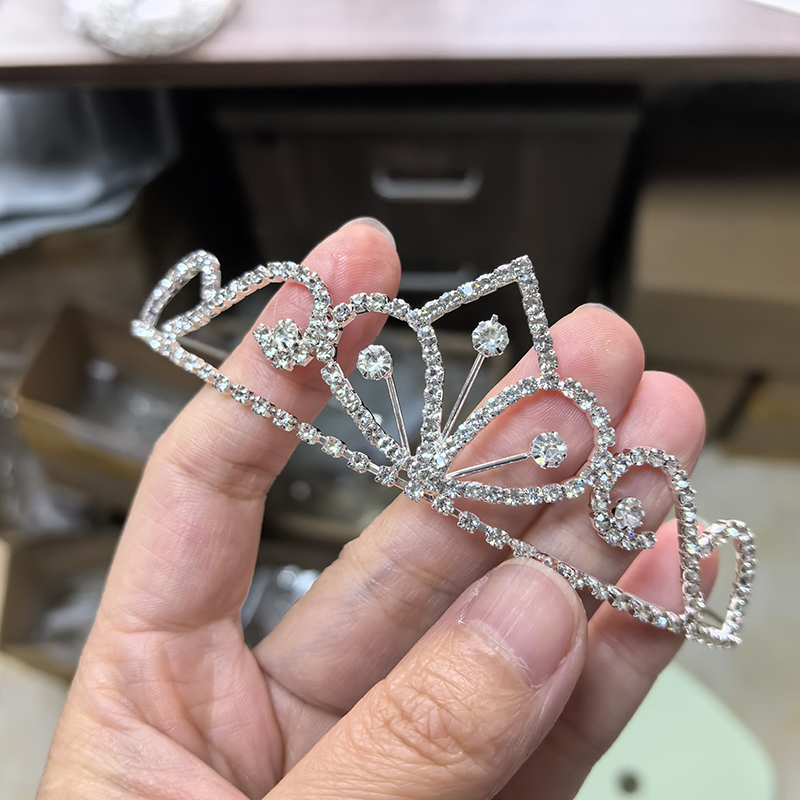 Corona Nuziale in Strass Color - Women Knight Accessories recensione e prezzo